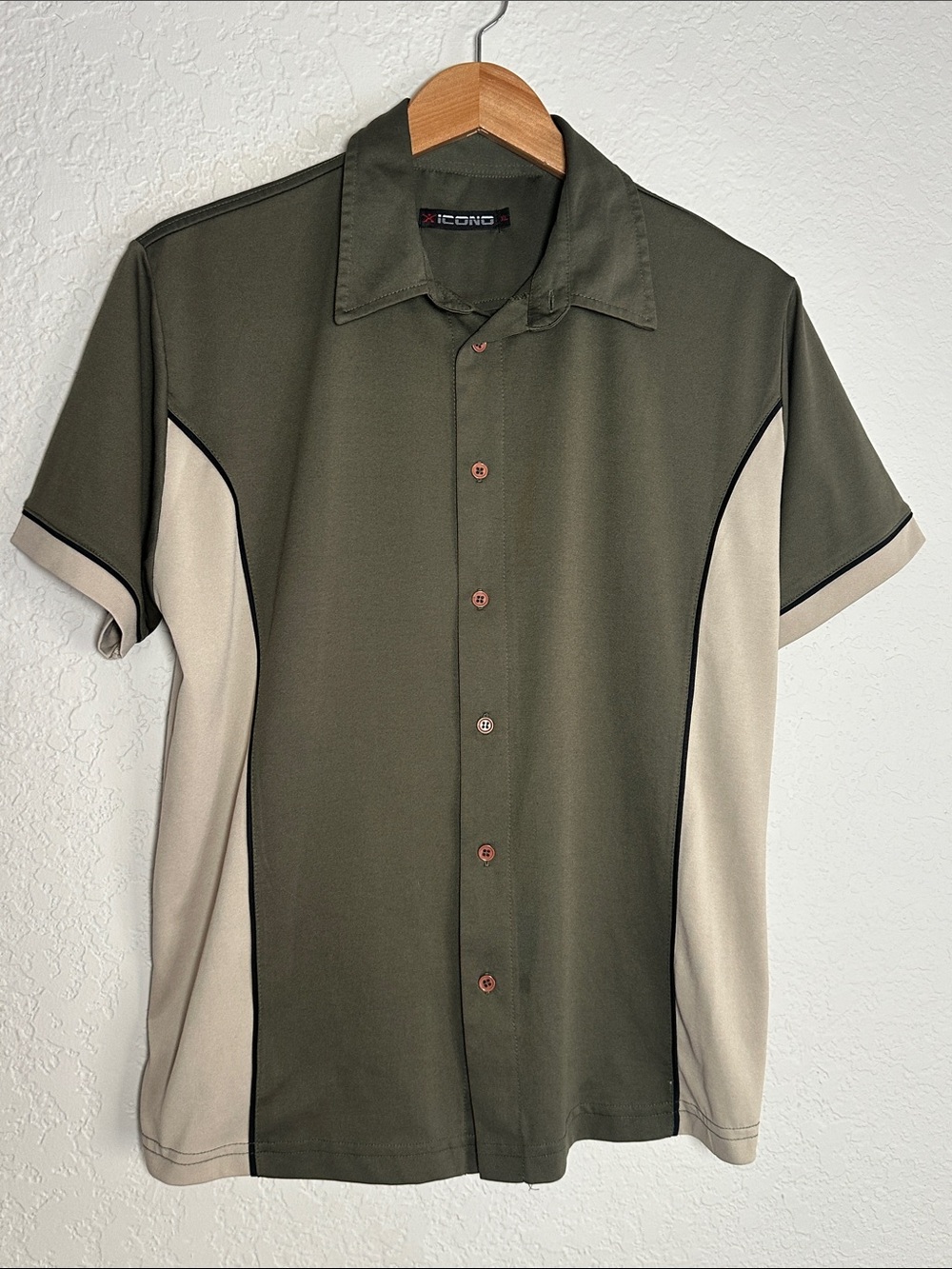 ICON Men's Olive and Cream Short Sleeve Button-Down Shirt